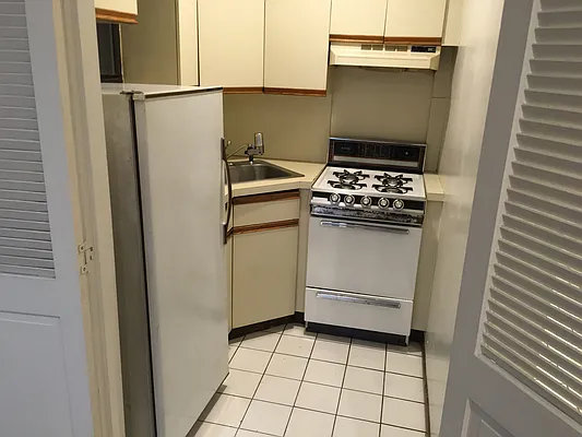 Rented by New York City Apartments | media 14