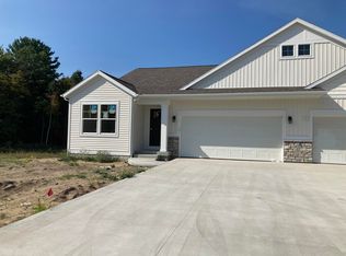 12341 Hawley Dr #18, Grand Haven, MI 49417