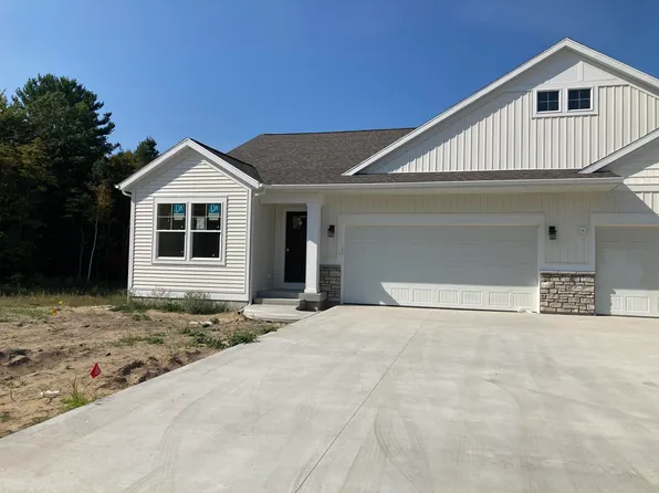 12341 Hawley Dr #18, Grand Haven, MI 49417