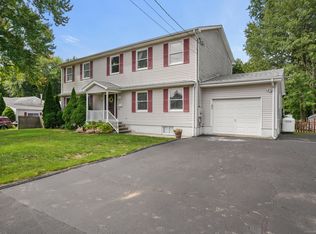 18 Friendly Rd, Norwalk, CT 06851