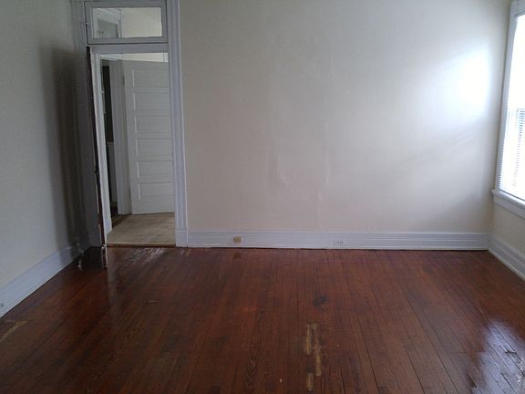 4th image of 4022 Northrop St