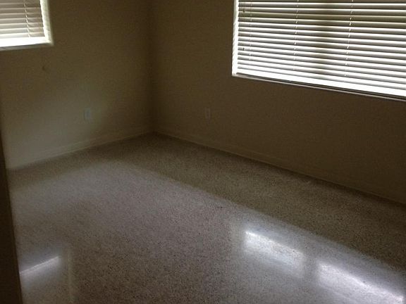 5th image of 250 Anderson Dr