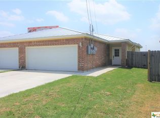 290 Meadow Ave, New Braunfels, TX 78130