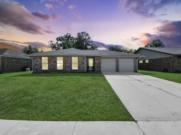 741 E Amherst Ln, Deer Park, TX 77536