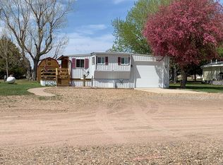 12 Martinview Ct, Lemoyne, NE 69146