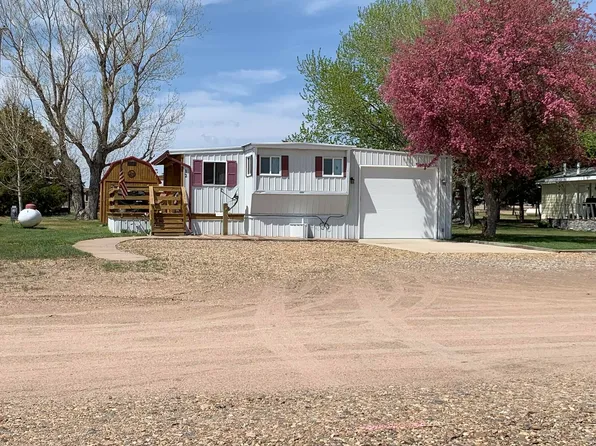 12 Martinview Ct, Lemoyne, NE 69146