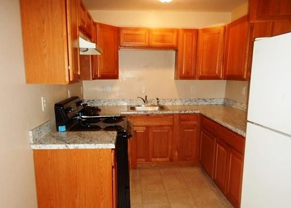 4th image of 9206 Bataan Dr