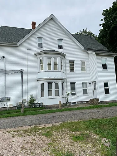 35 Pleasant St #1R Photo 1
