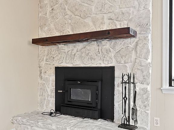 5th image of 7927 Rocky Point Rd