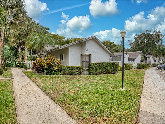 4th image of 4858 NW 22nd St #4172