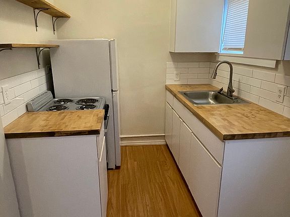 3rd image of 206 Lakeland Dr #206