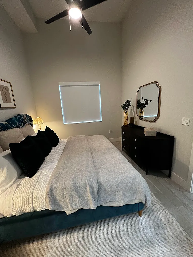1 bed, 1.0 bath, 689 sqft, $2,050 — Photo 1