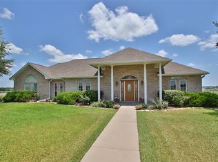 1821 Century Farms Rd, Burton, TX 77835