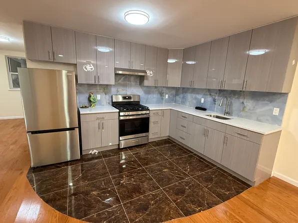 166 Jerome Ave #1, Staten Island, NY 10305