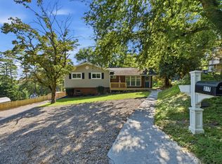 317 Signal Dr, Rossville, GA 30741