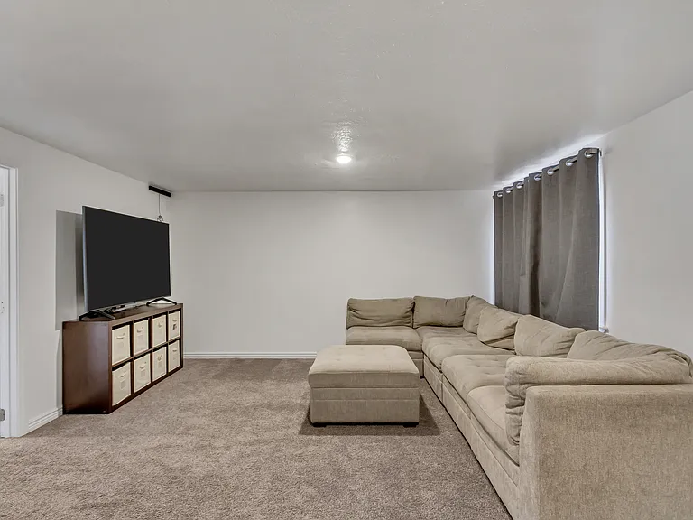 5943 Genoa Ln — Photo 26