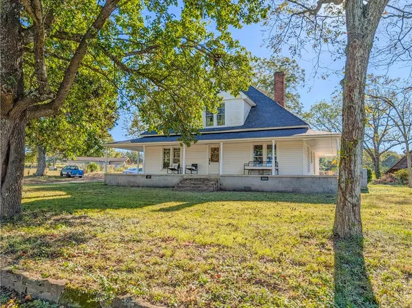 6025 Mountain View Rd, Taylors, SC 29687
