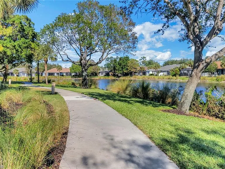 6984 Burnt Sienna Cir — Photo 32