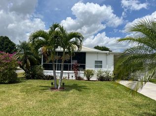 251 Oak St SW, Labelle, FL 33935