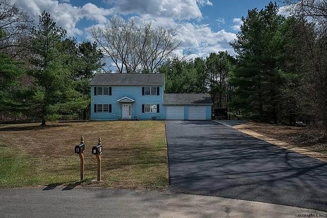 1st image of 15 Woodridge Cir #A