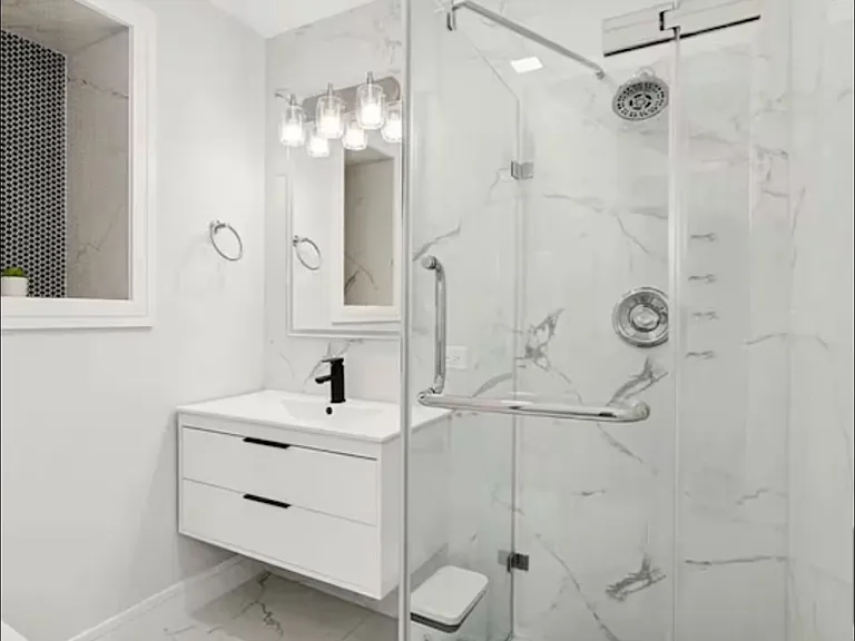 1220 E Rockwell St — Photo 21