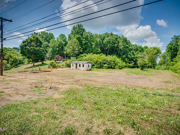 4th image of 229 Marble Hall Rd