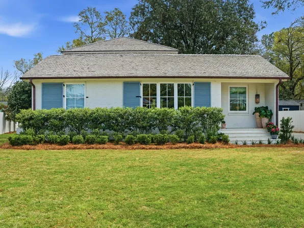 12 Ellen Ave, Mount Pleasant, SC 29464