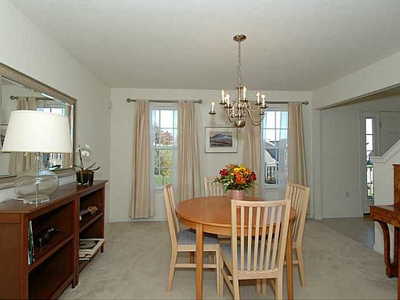 3rd image of 161 Blue Heron Dr