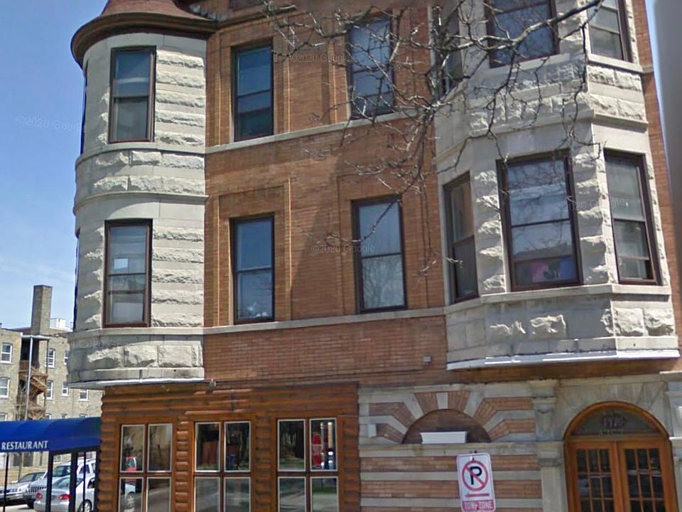 1st image of 1467 W Montrose Ave #2