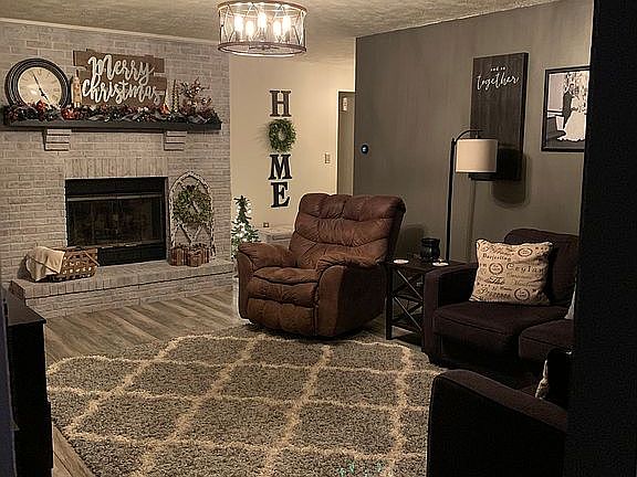4th image of 641 Indian Hill Dr