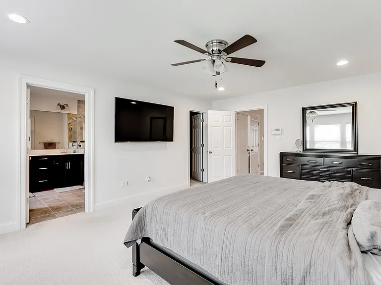 5405 Hickory Ann Dr — Photo 17