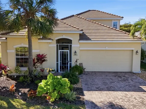 2452 Blackburn Cir, Cape Coral, FL 33991