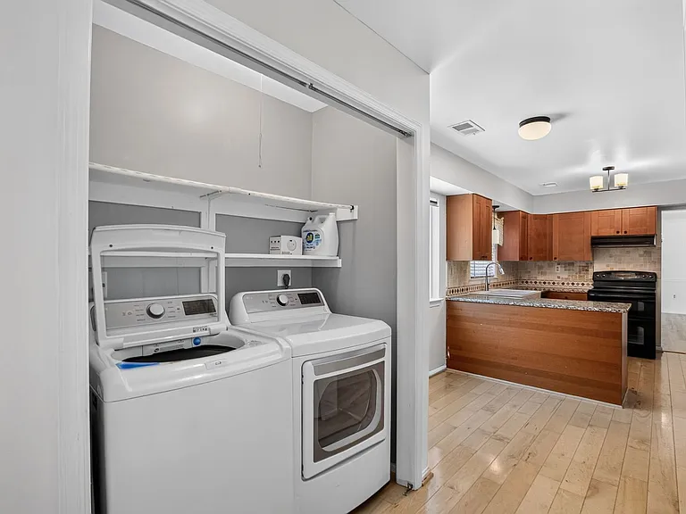 3758 Tarrington Pl — Photo 16