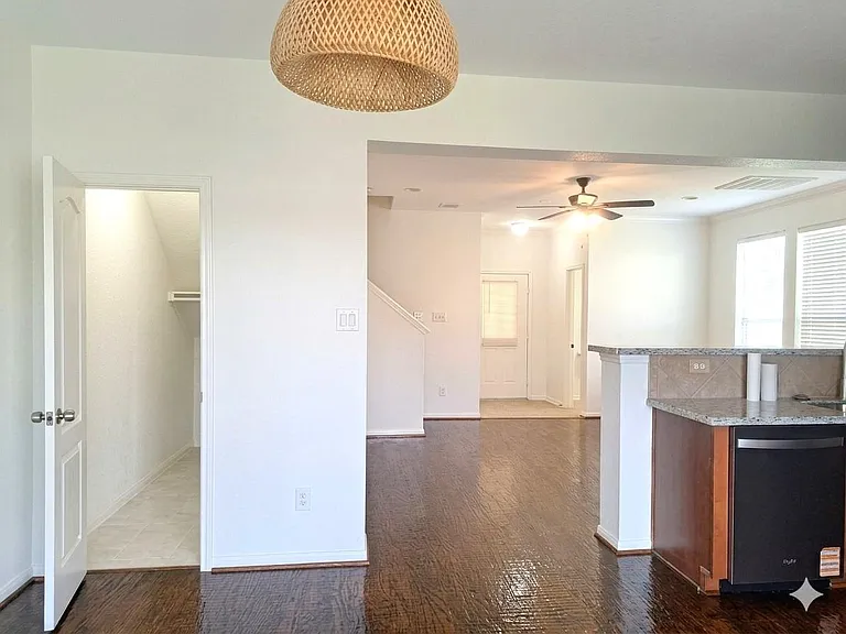 13134 Stratford Skies Ln — Photo 11