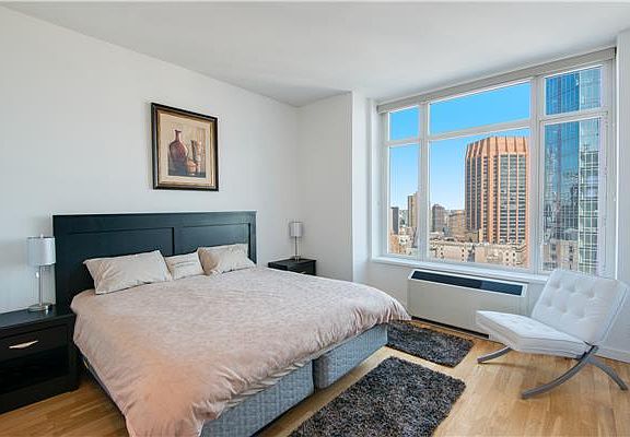 5th image of 325 5th Ave APT 37B