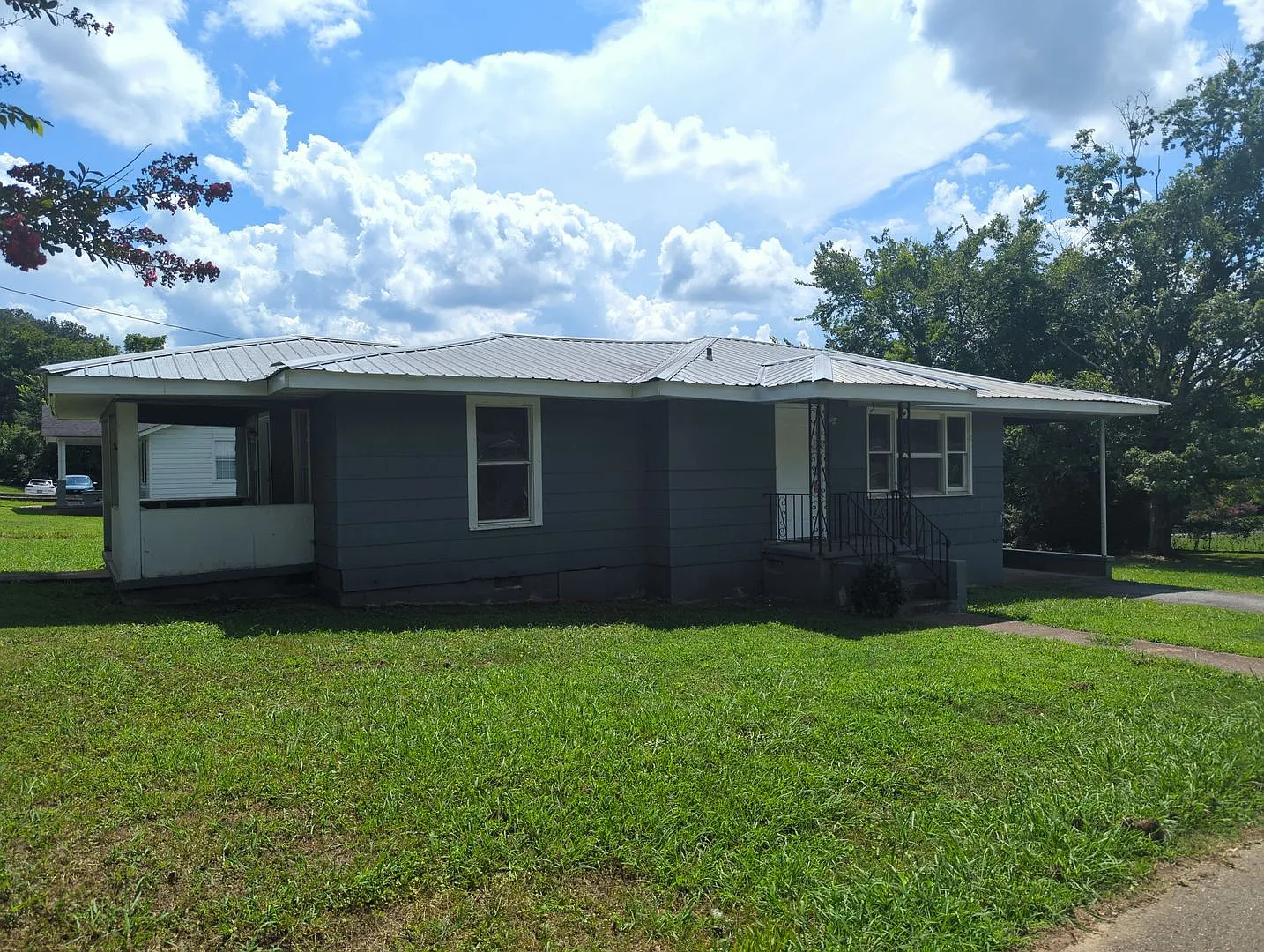 3 Bedroom House in Rossville — Photo 2