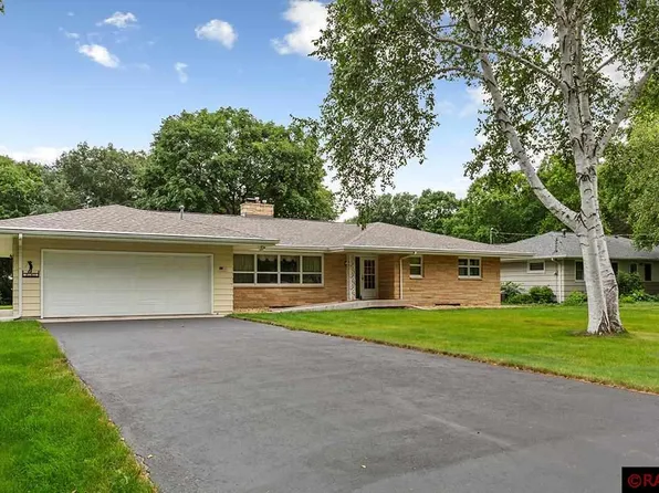 150 S Skyline Dr, Skyline, MN 56001