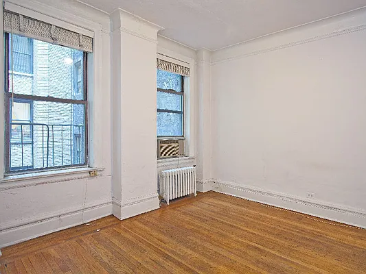 Rented by Buchbinder & Warren | media 21