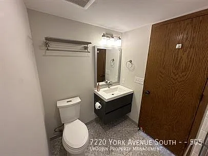 7220 York Ave S #505 — Photo 12