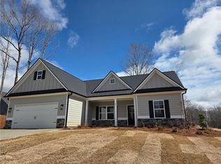 37 Jeffrey Ln, Dallas, GA 30157
