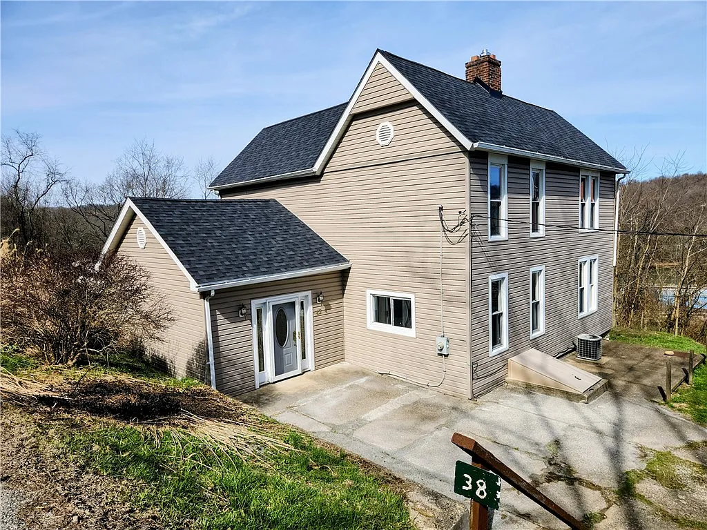 42 Kennedy Rd photo 1