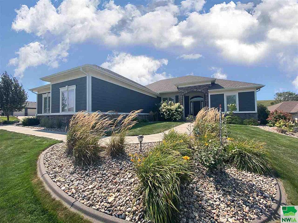 955 N Falcon Ct, Hinton, IA 51024 Zillow