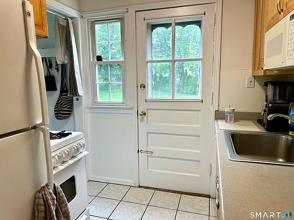 4th image of 337 Sylvan Knoll Road