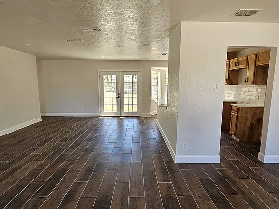 5th image of 3522 Crestmont Dr