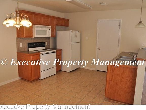 3rd image of 208 Janelle Dr