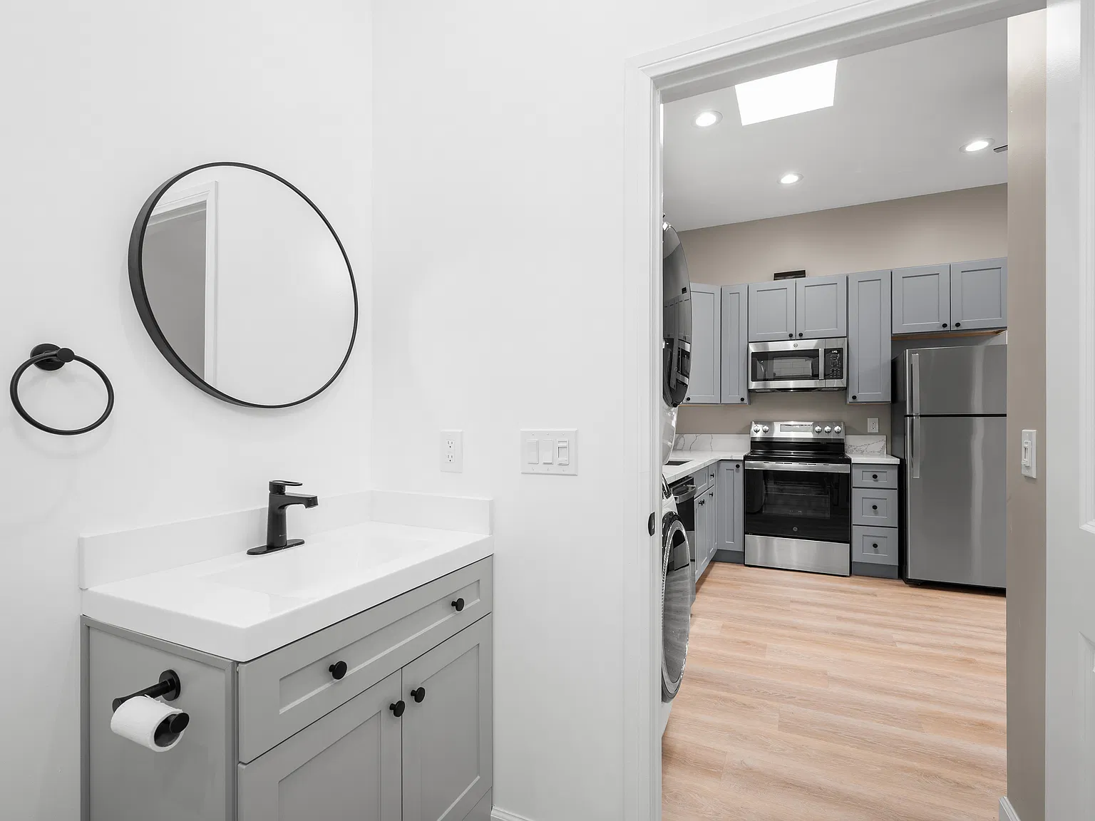 1 bed, 488 sqft, $2,450 — Photo 2