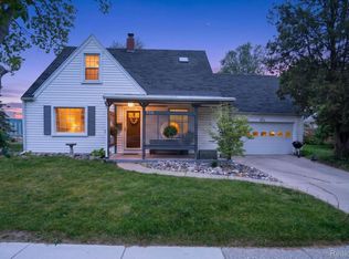 338 Kensington Rd, Lansing, MI 48910