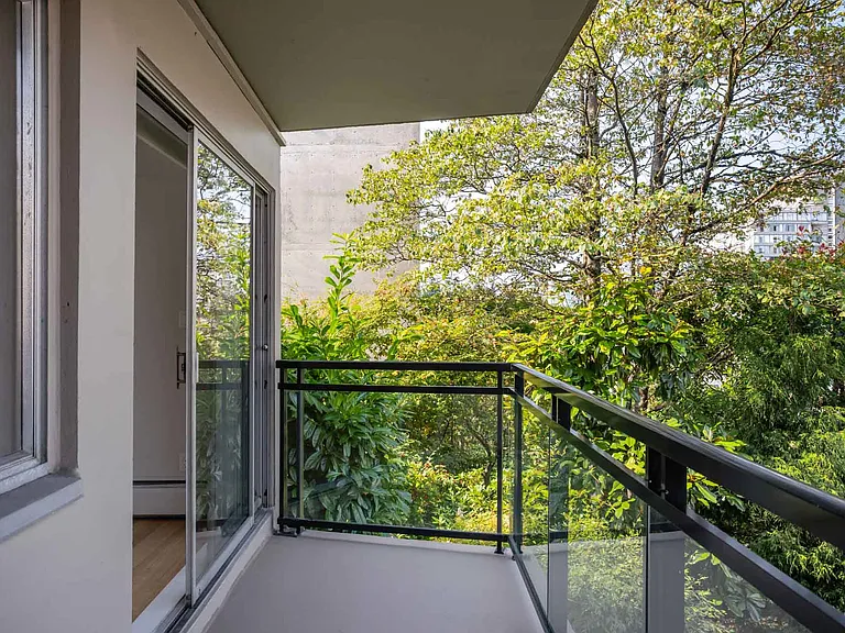 1370 Clyde Ave #305 — Photo 12