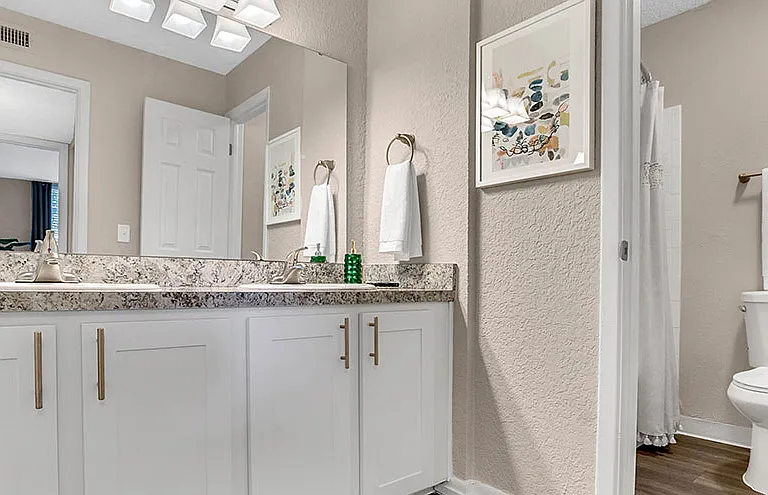 Marisol Vista Apartment Homes — Photo 17