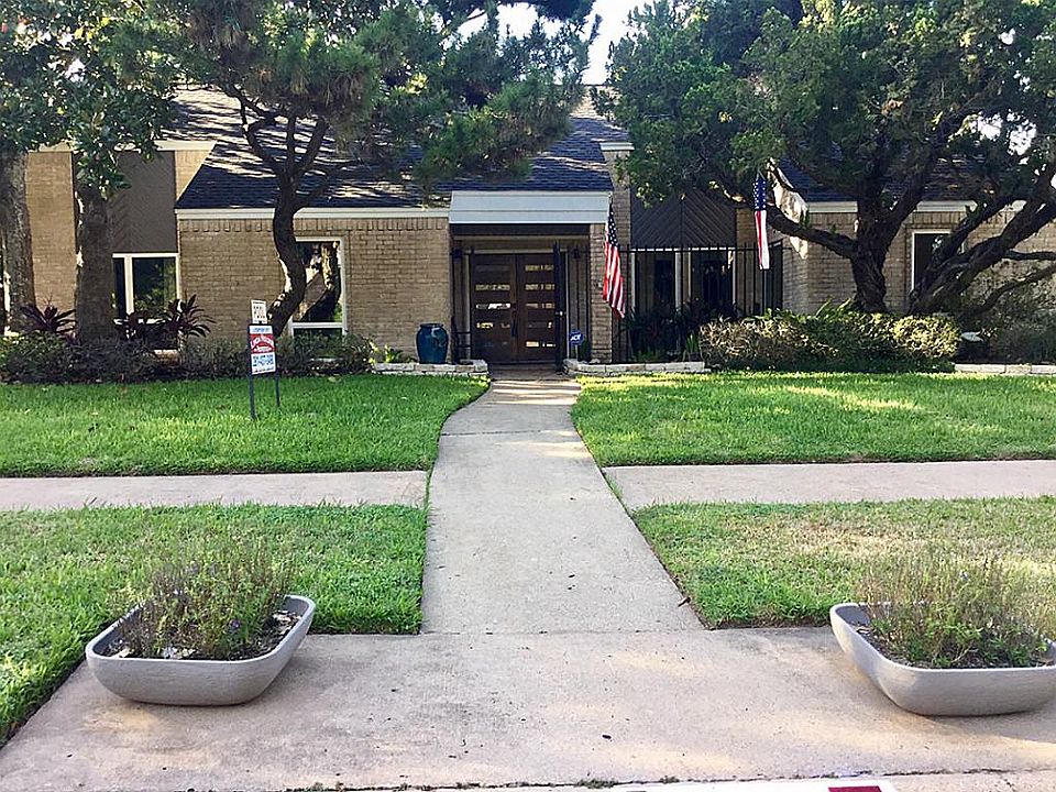 1st image of 3902 Pleasant Valley Dr